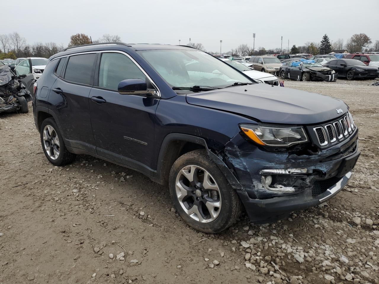 VIN 3C4NJDCB7KT791236 2019 JEEP COMPASS no.4