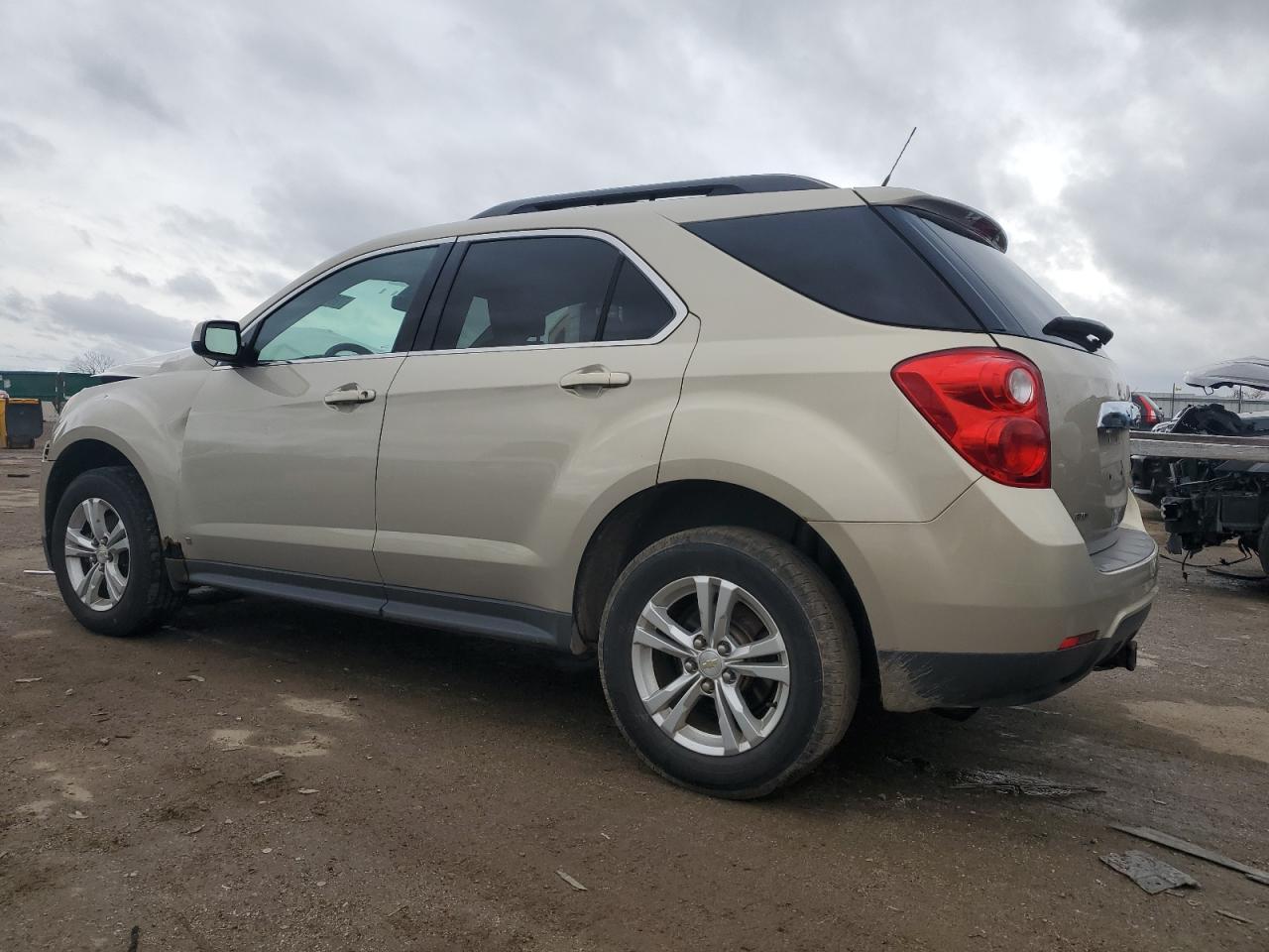 2010 Chevrolet Equinox - Image 2