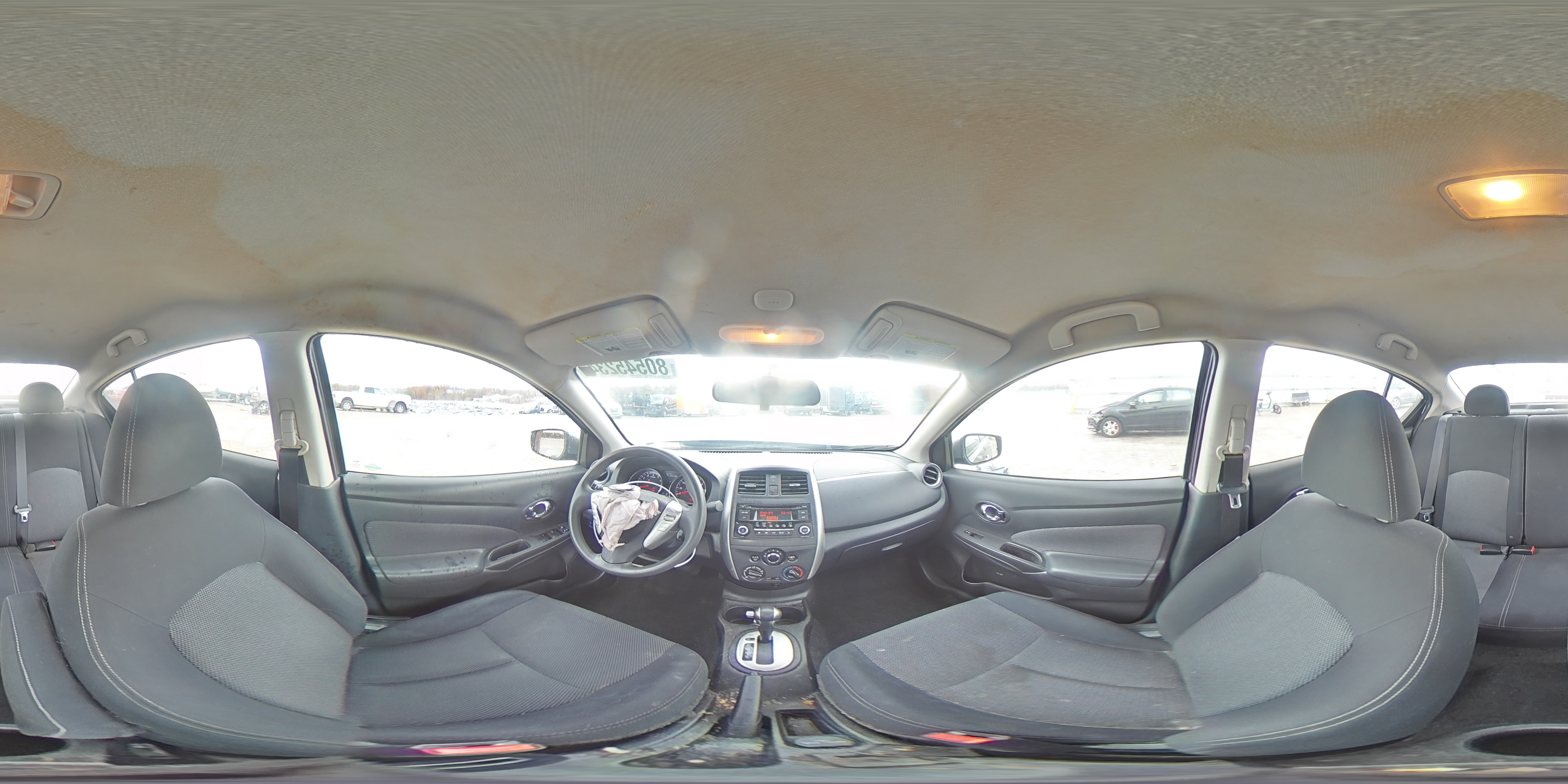 2016 Nissan Versa - Image 12