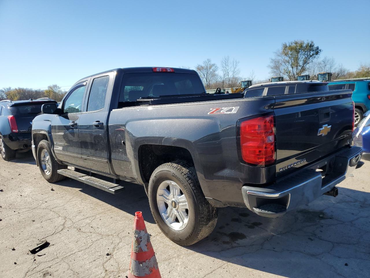2015 Chevrolet Silverado - Image 2