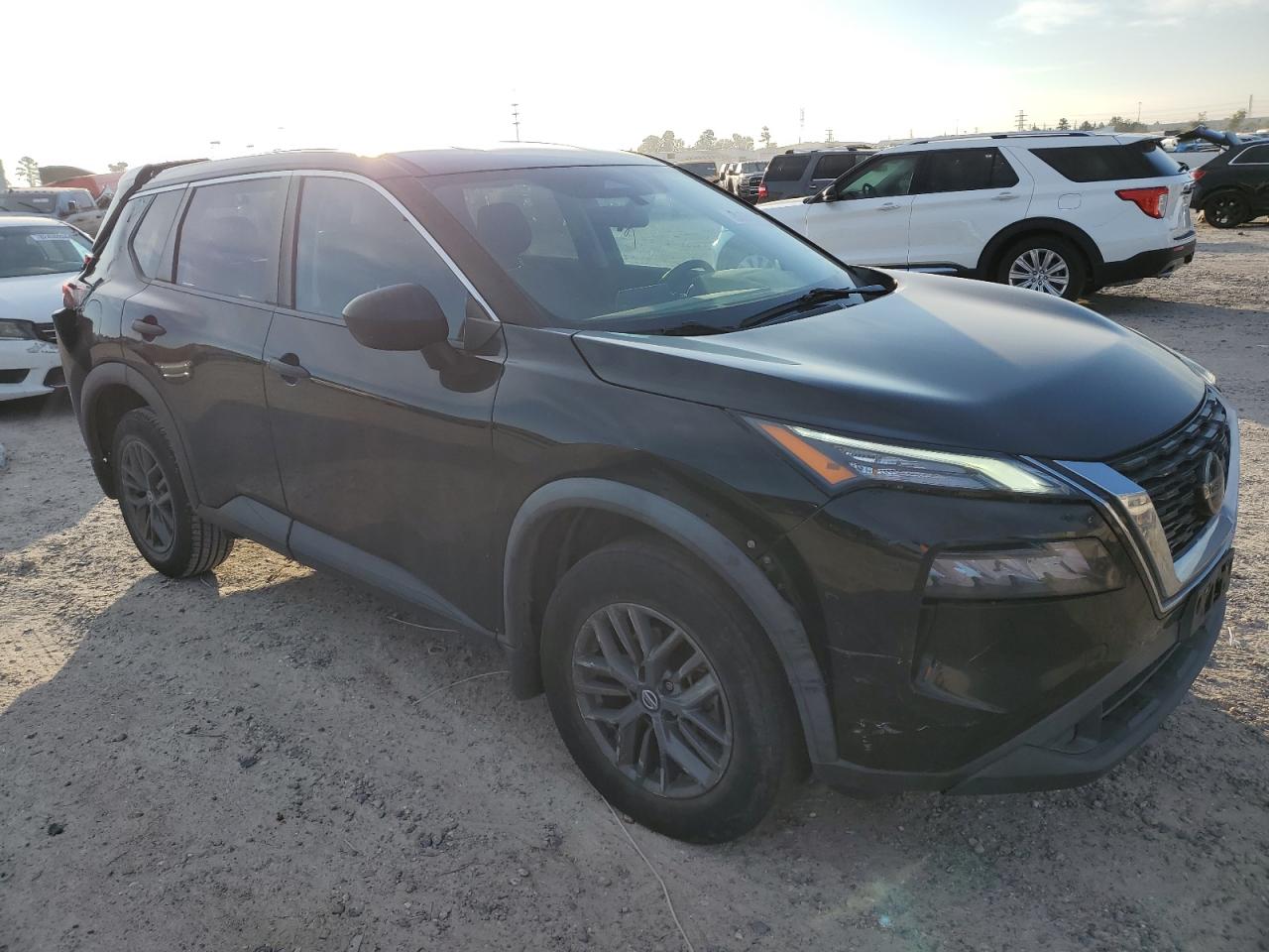 2021 Nissan Rogue - Image 4