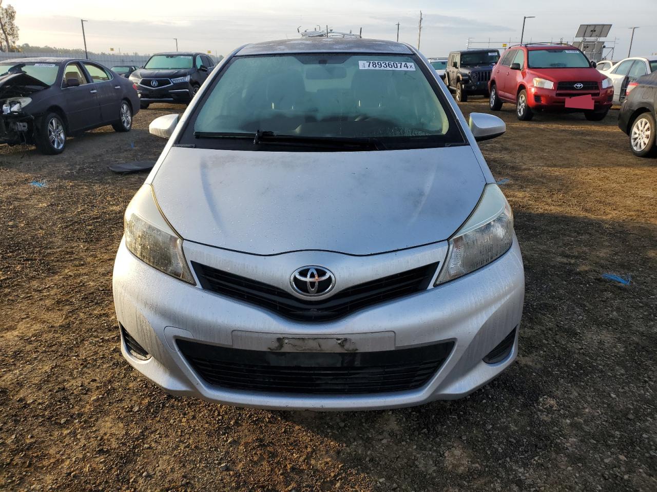 2012 Toyota Yaris - Image 5
