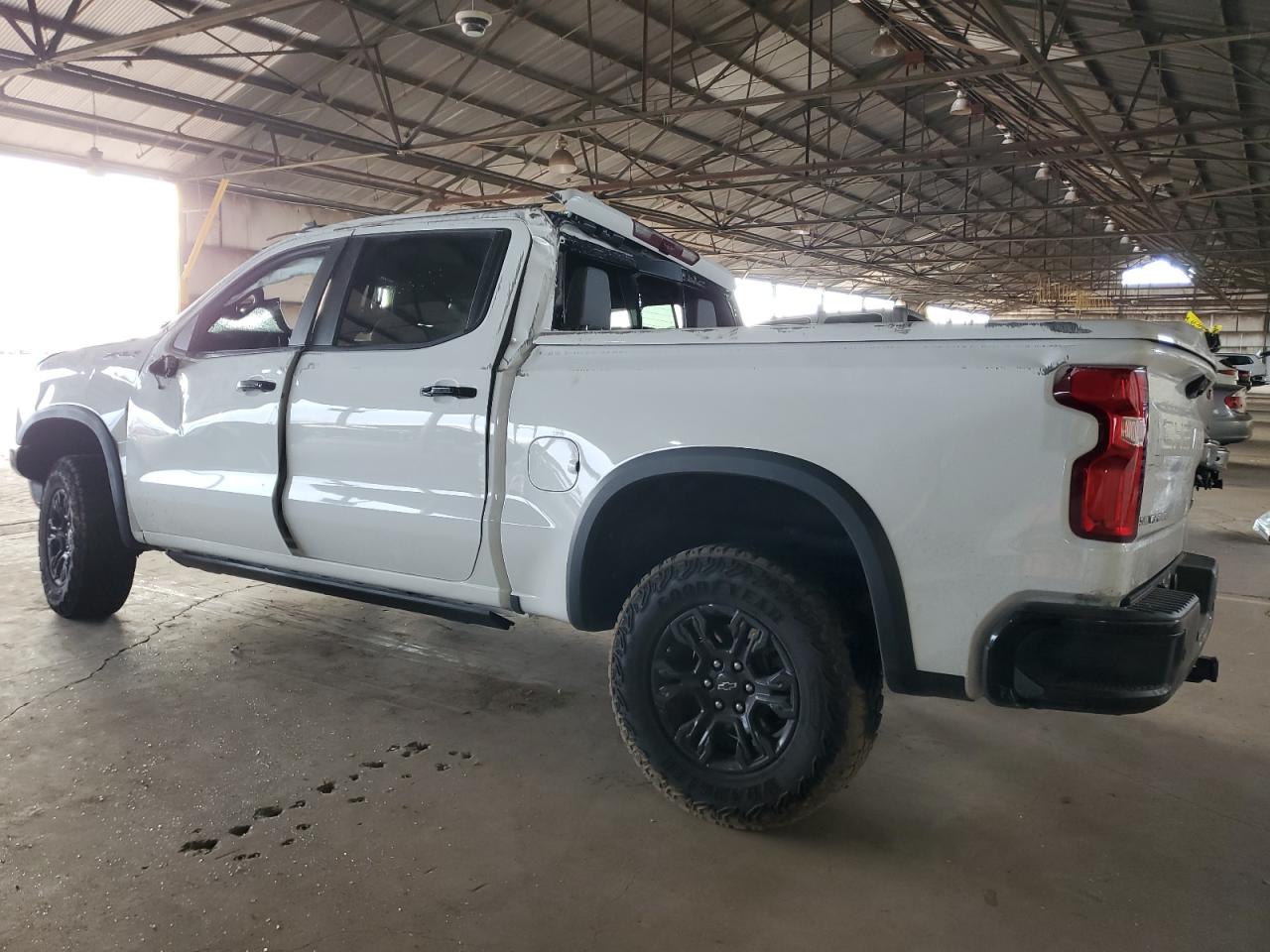 2023 Chevrolet Silverado - Image 2