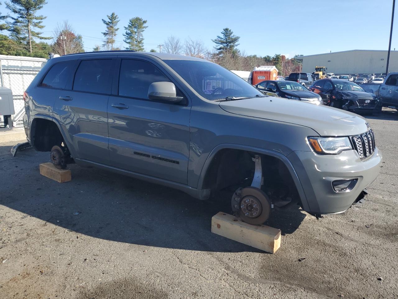 2020 Jeep Grand Cherokee - Image 4
