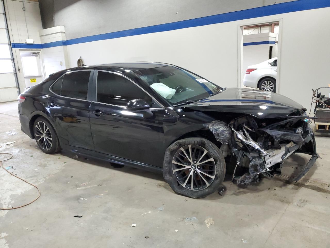 2019 Toyota Camry - Image 4