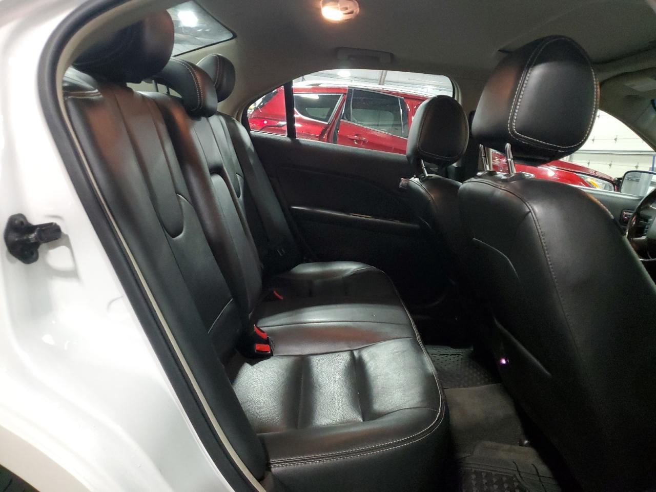2012 Ford Fusion - Image 10
