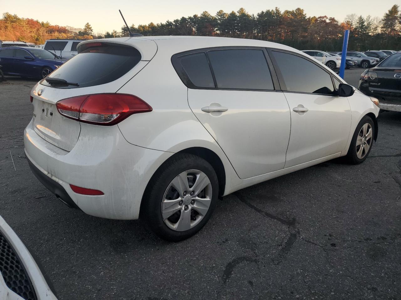 2016 Kia Forte - Image 3