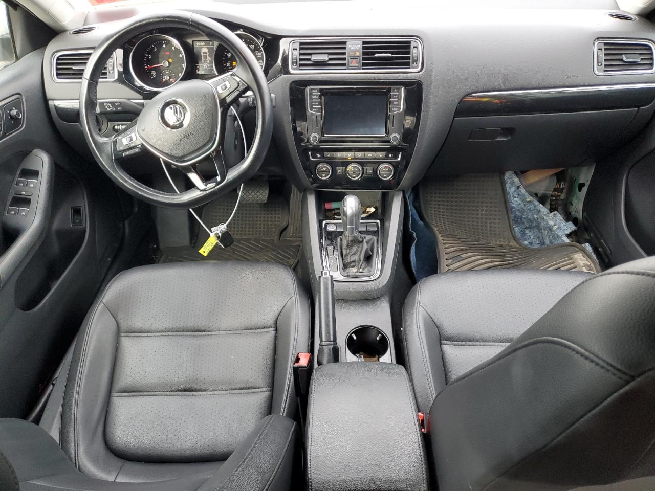 2017 Volkswagen Jetta - Image 8