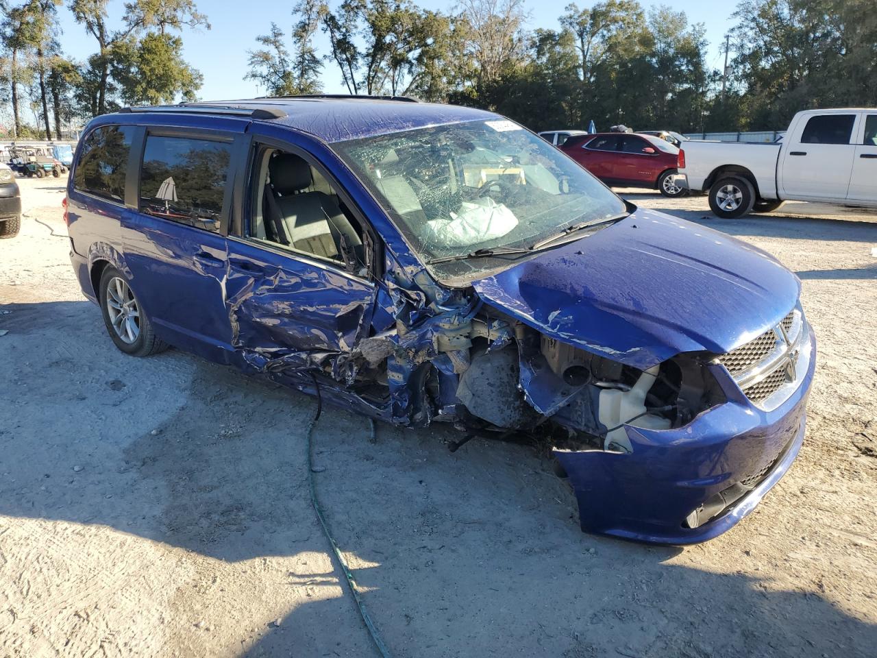 2020 Dodge Caravan - Image 4