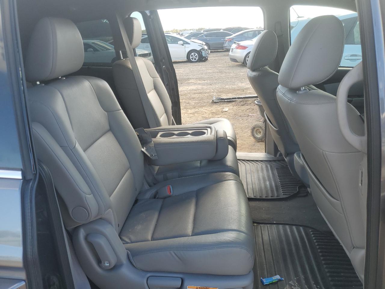 2014 Honda Odyssey - Image 11