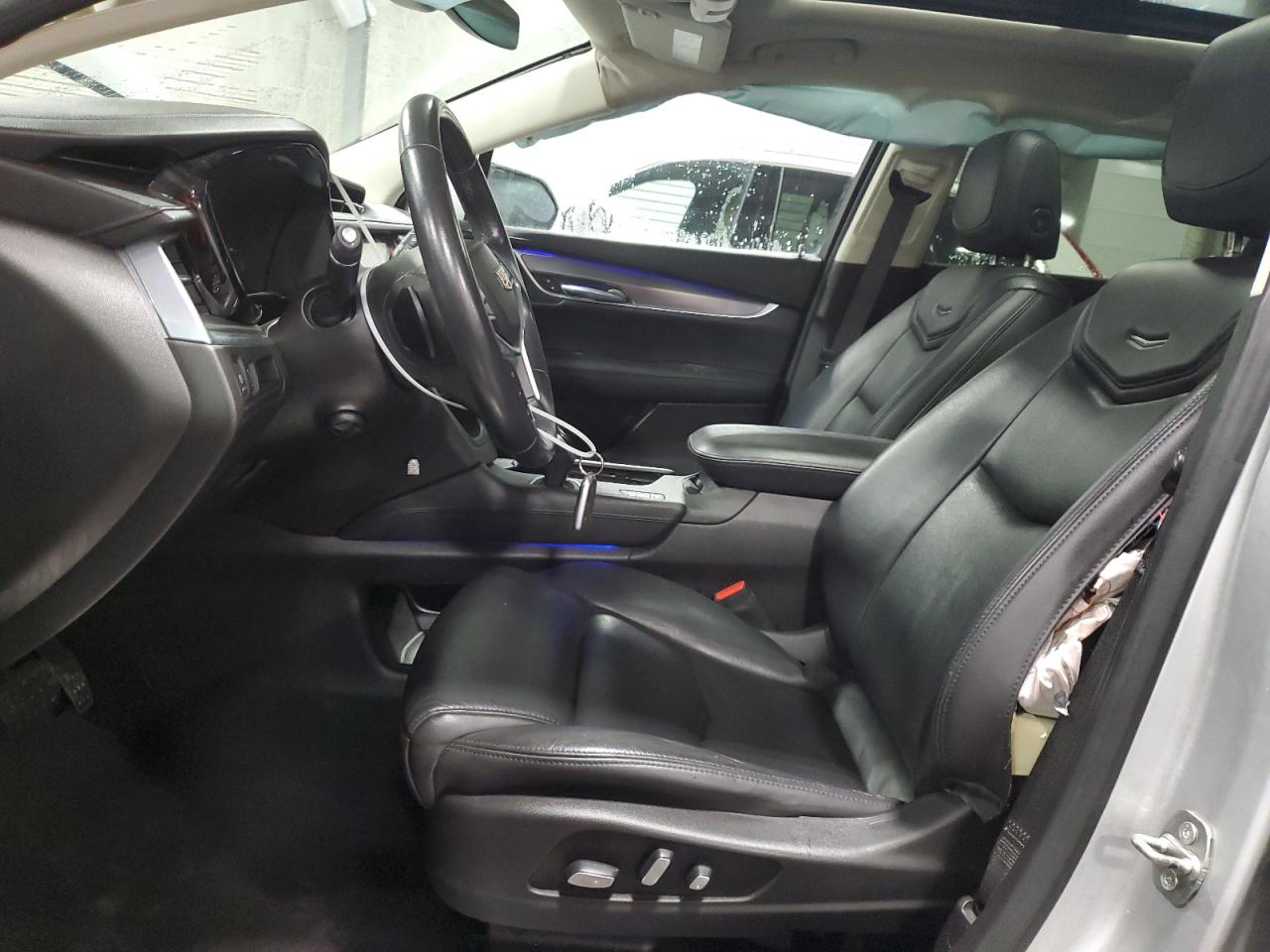 2018 Cadillac XT5 - Image 7