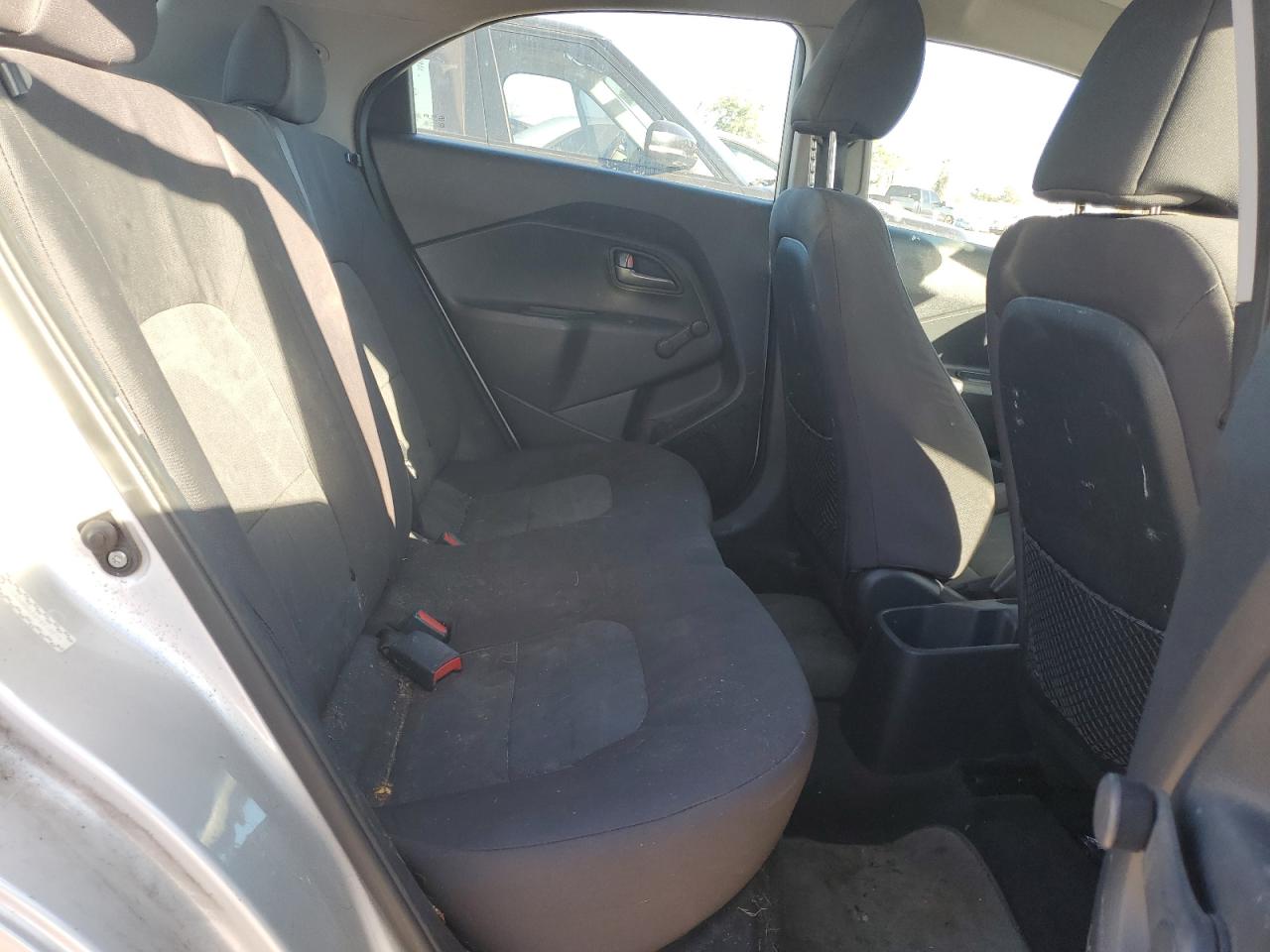 2015 Kia Rio - Image 10