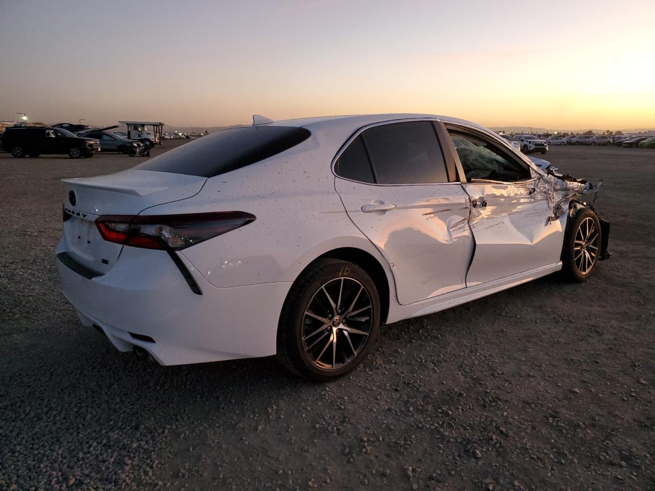 4T1G11AK0RU919368 TOYOTA CAMRY 2024