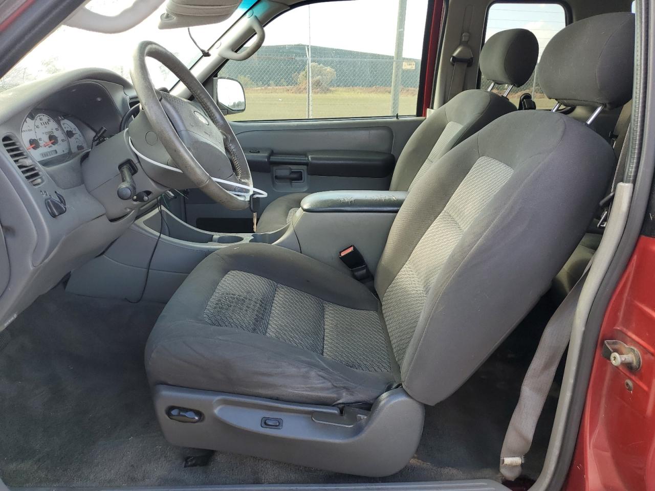 2003 Ford Explorer - Image 7