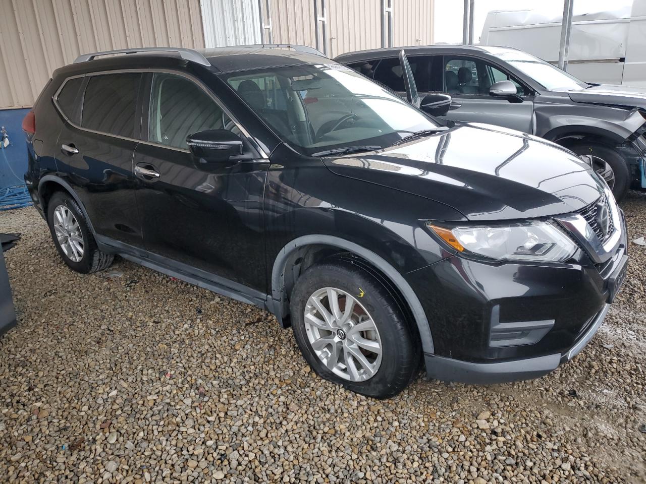 2018 Nissan Rogue - Image 4