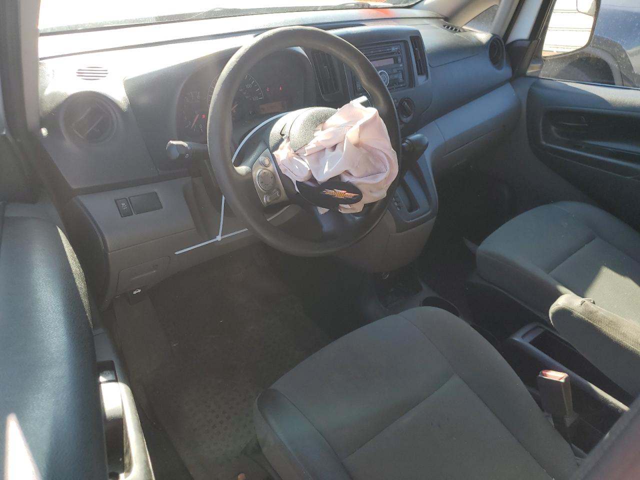 2015 Chevrolet Express - Image 8