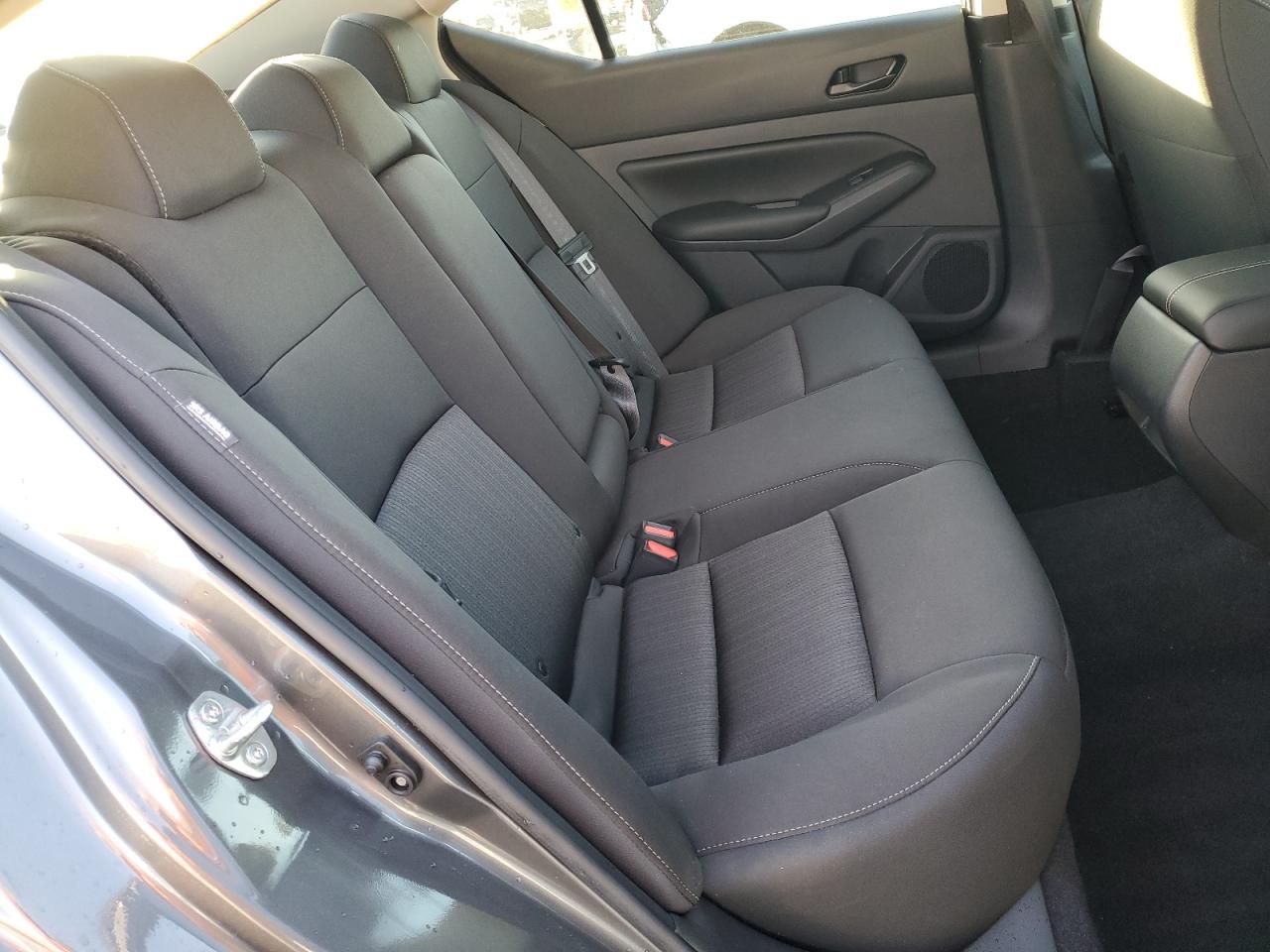 2024 Nissan Altima - Image 10