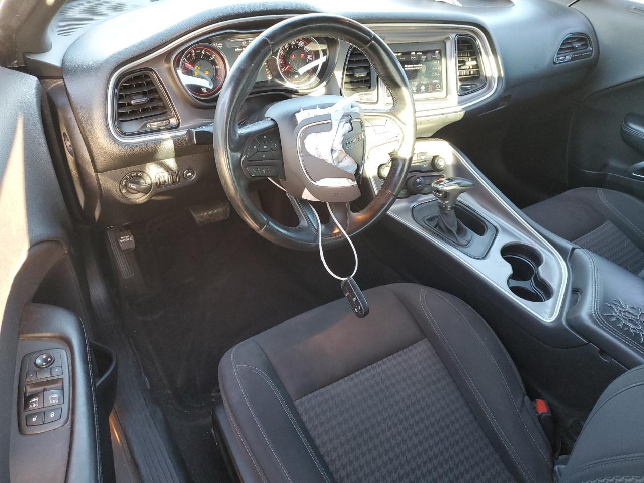 2019 Dodge Challenger - Image 8
