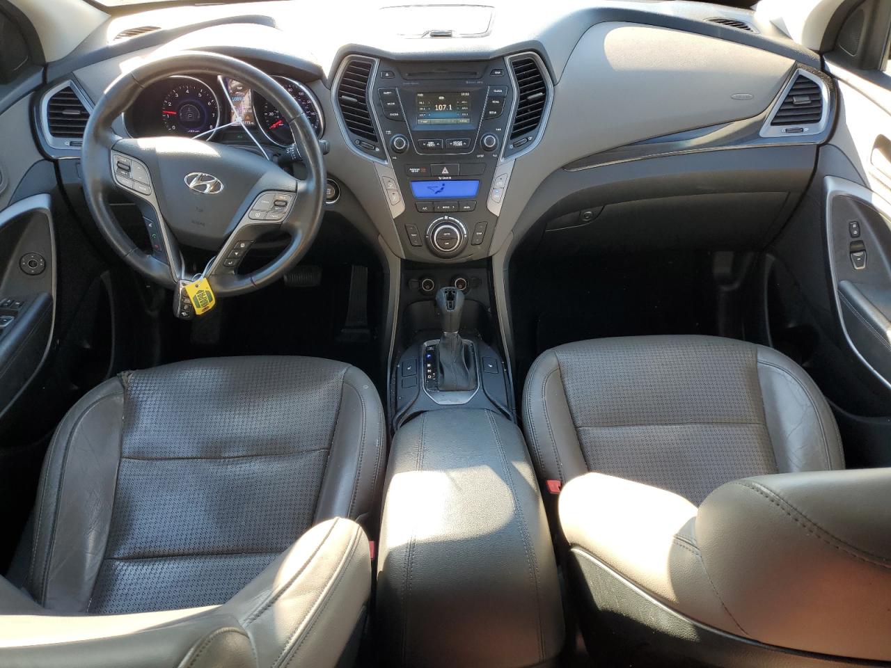 2013 Hyundai Santa Fe - Image 8