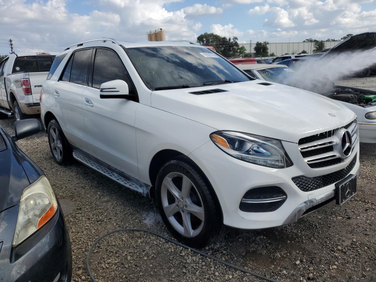 VIN 4JGDA5HB4GA717289 2016 MERCEDES-BENZ GLE-CLASS no.4