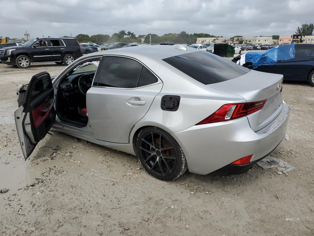 2014 Lexus IS - Image 2
