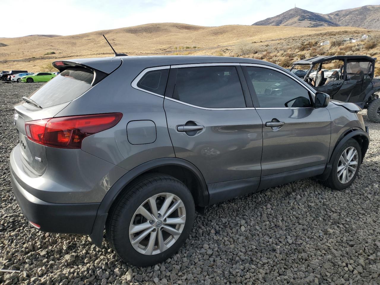 2018 Nissan Rogue - Image 3