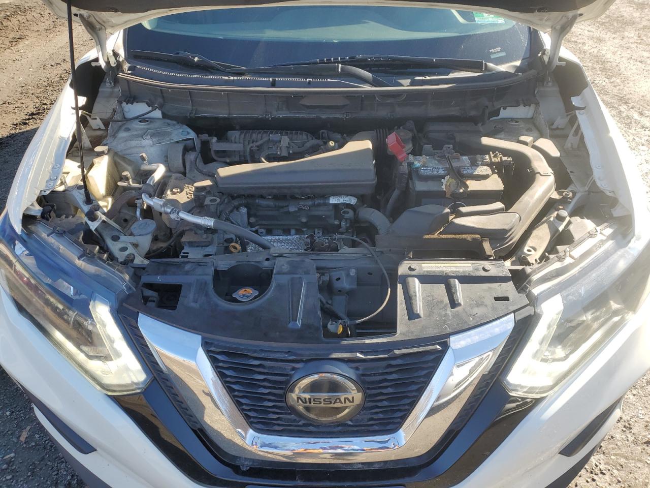 2018 Nissan Rogue - Image 12