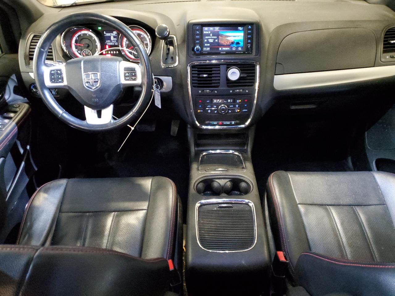 2019 Dodge Caravan - Image 8