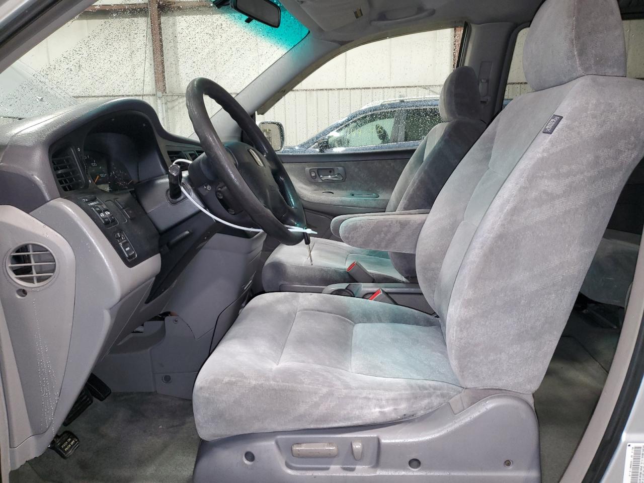 2004 Honda Odyssey - Image 7