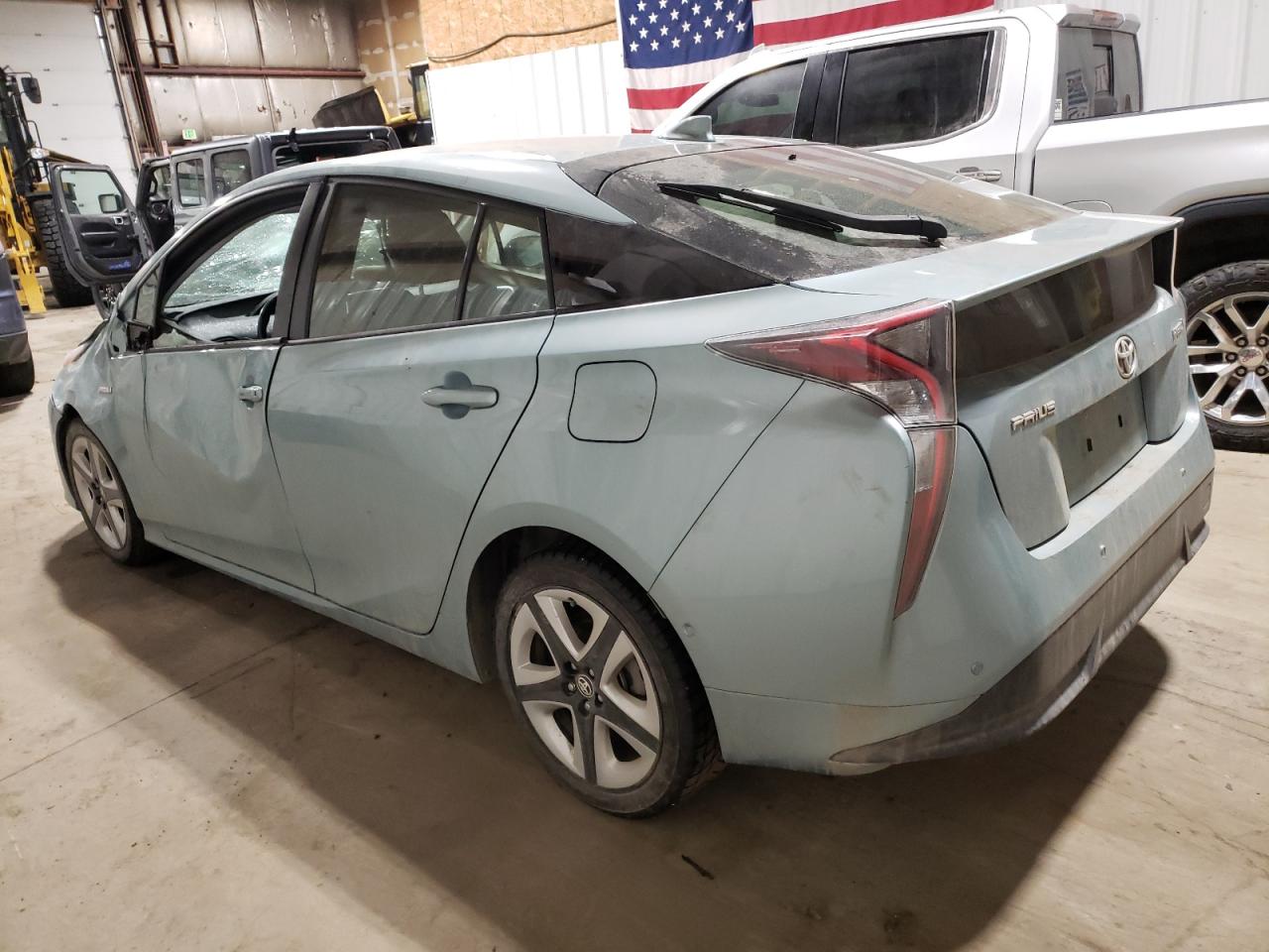 VIN JTDKARFU6J3061356 2018 TOYOTA PRIUS no.2