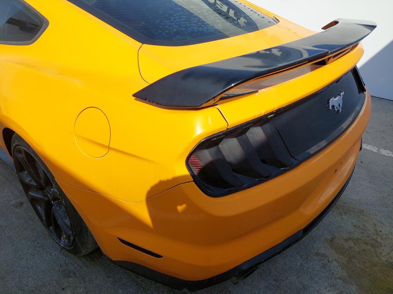 1FA6P8THXJ5126060 - 2018 ford mustang - #82263894