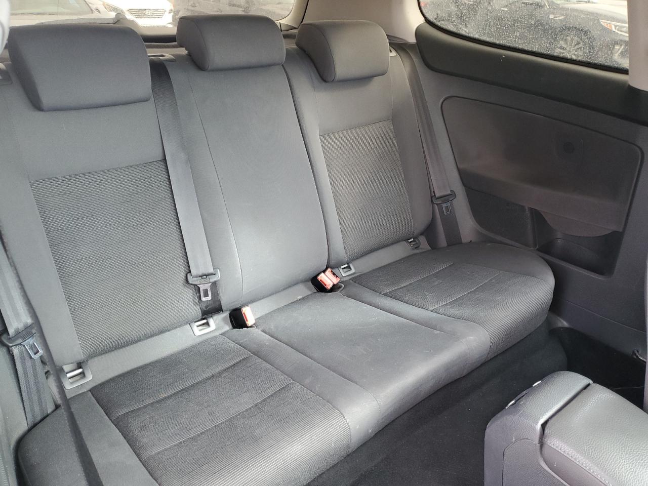 2008 Volkswagen Golf - Image 10