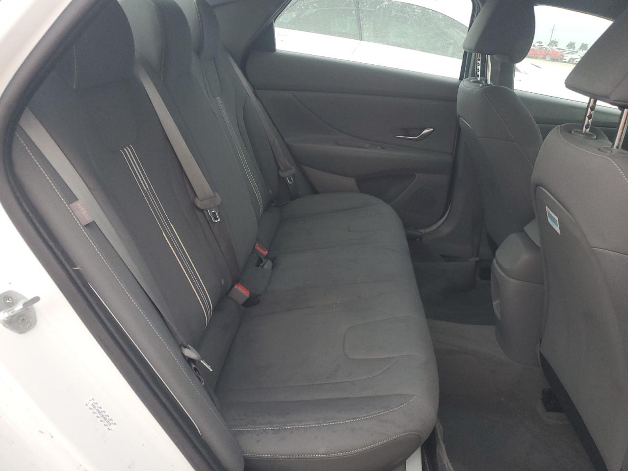 2024 Hyundai Elantra - Image 10
