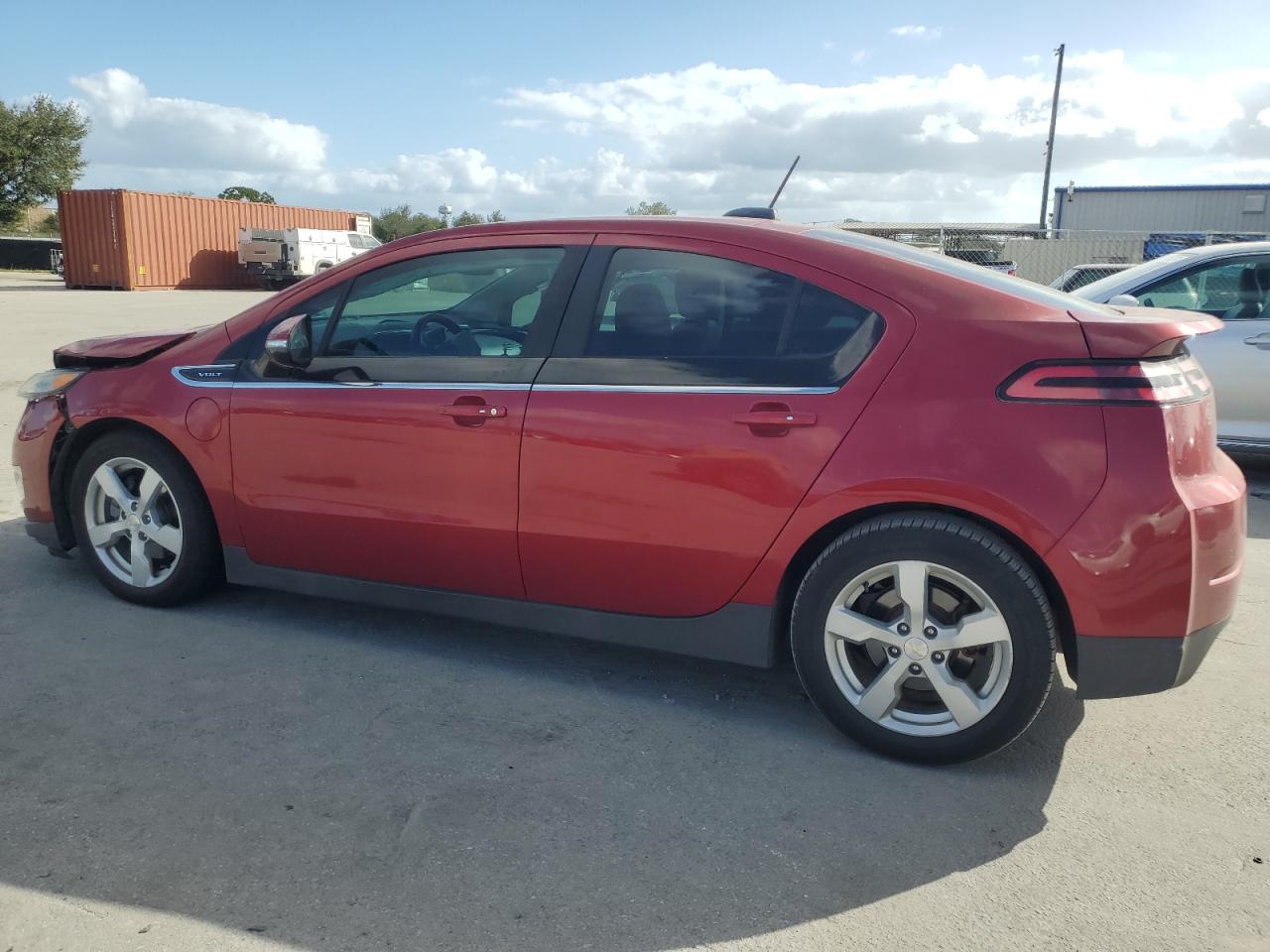2015 Chevrolet Volt - Image 2