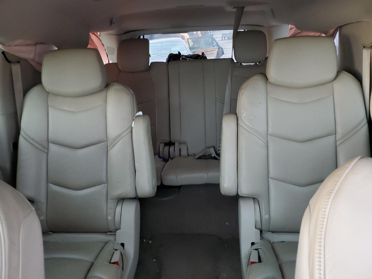 2017 Cadillac Escalade - Image 10