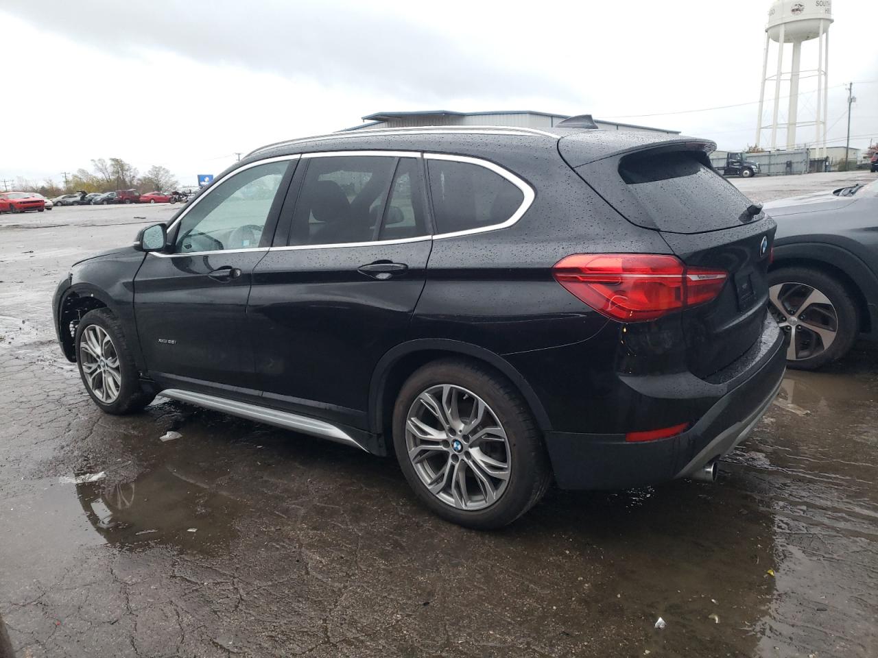 VIN WBXHT3C32GP882066 2016 BMW X1 no.2