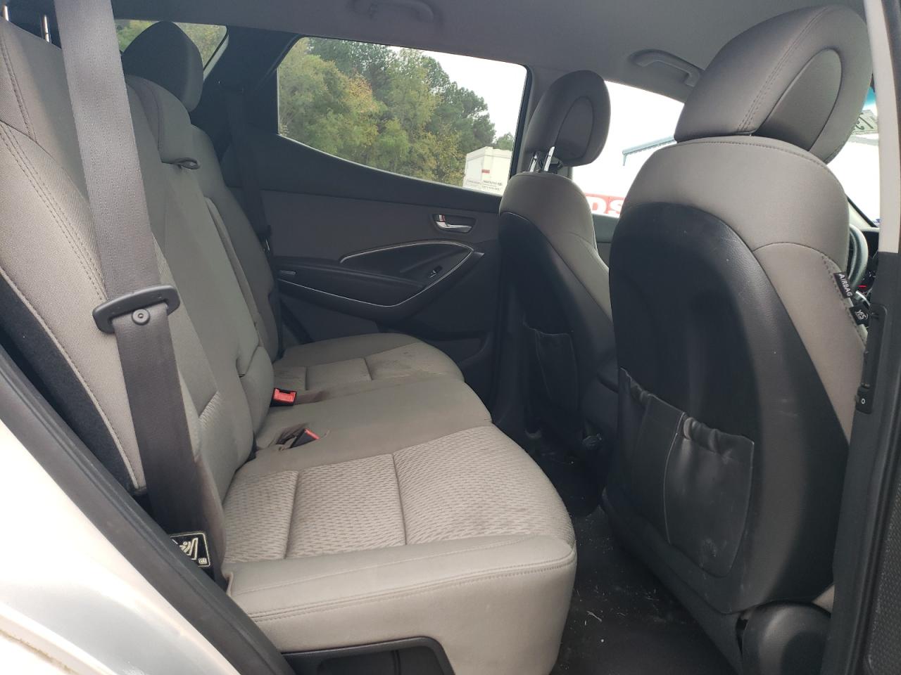 2013 Hyundai Santa Fe - Image 11