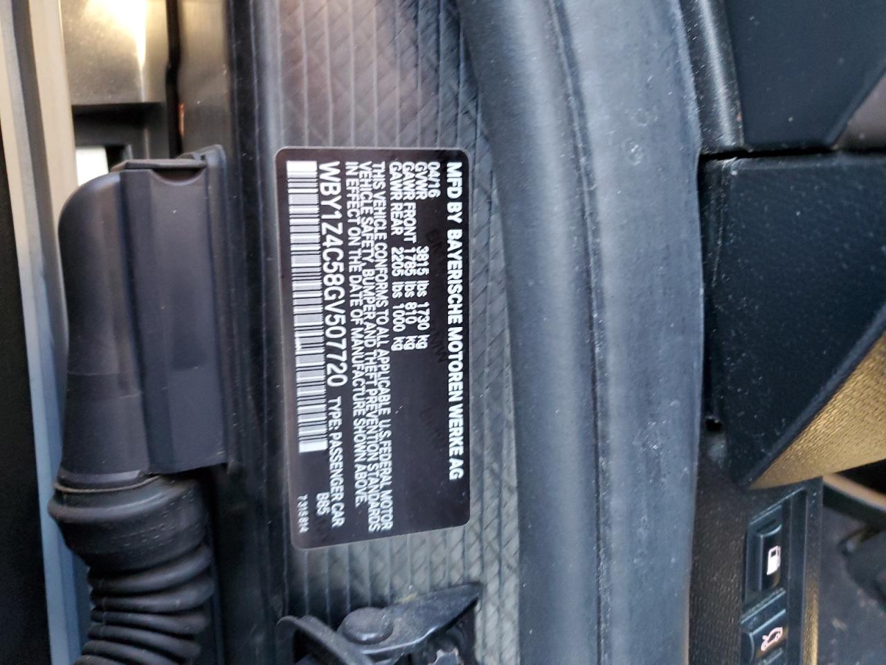 2016 BMW i3 - Image 12