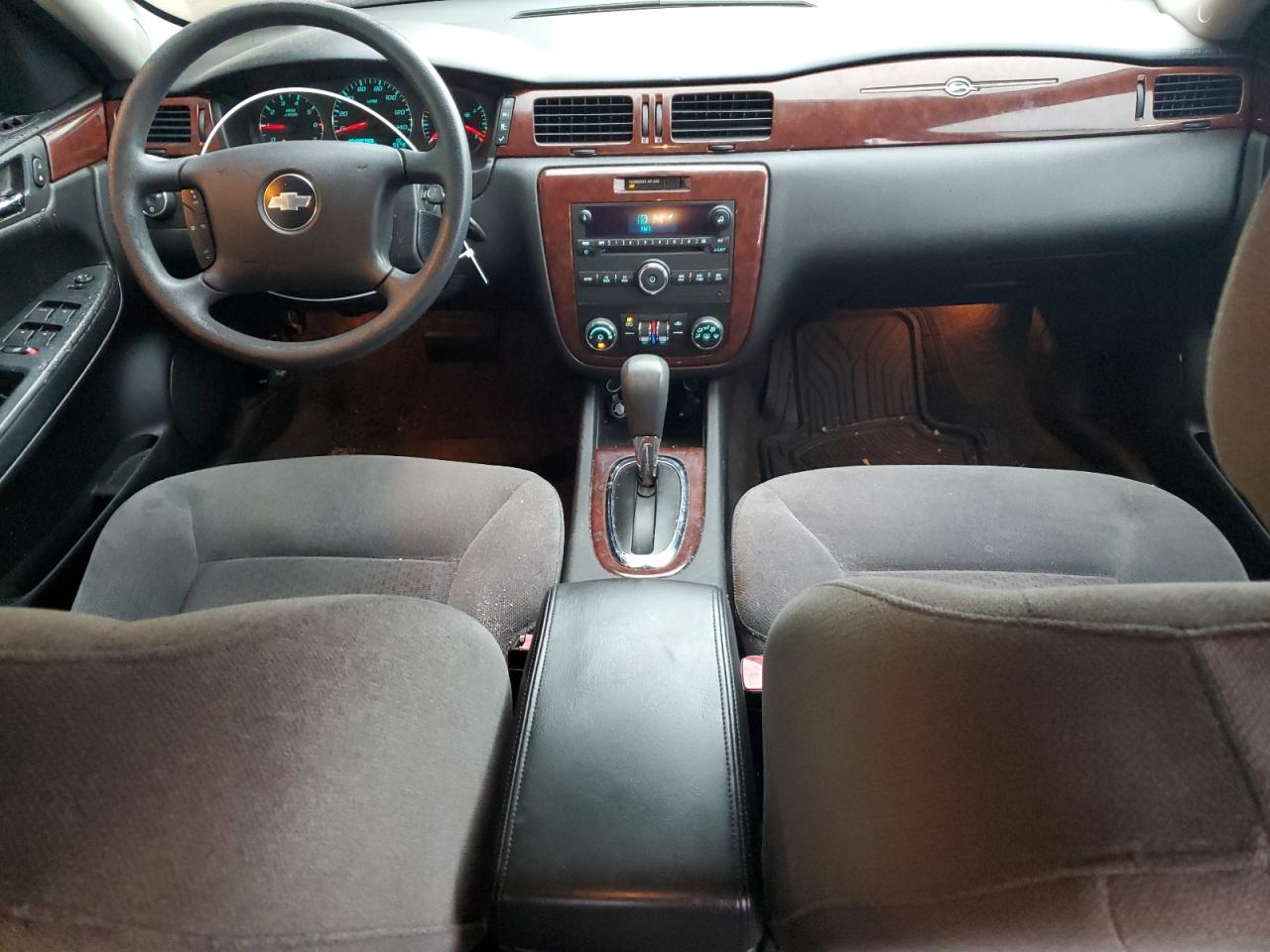 2009 Chevrolet Impala - Image 8