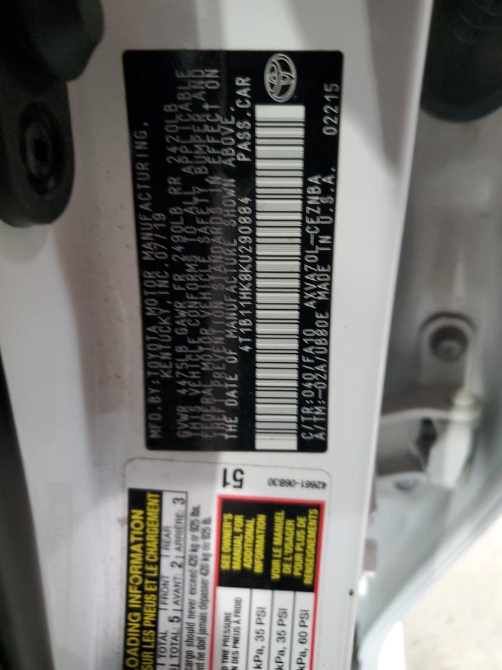 2019 Toyota Camry - Image 13