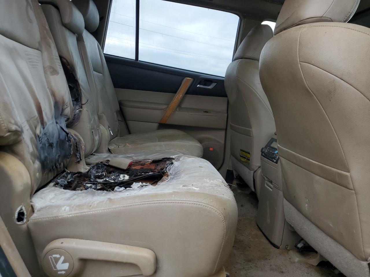 2008 Toyota Highlander - Image 11