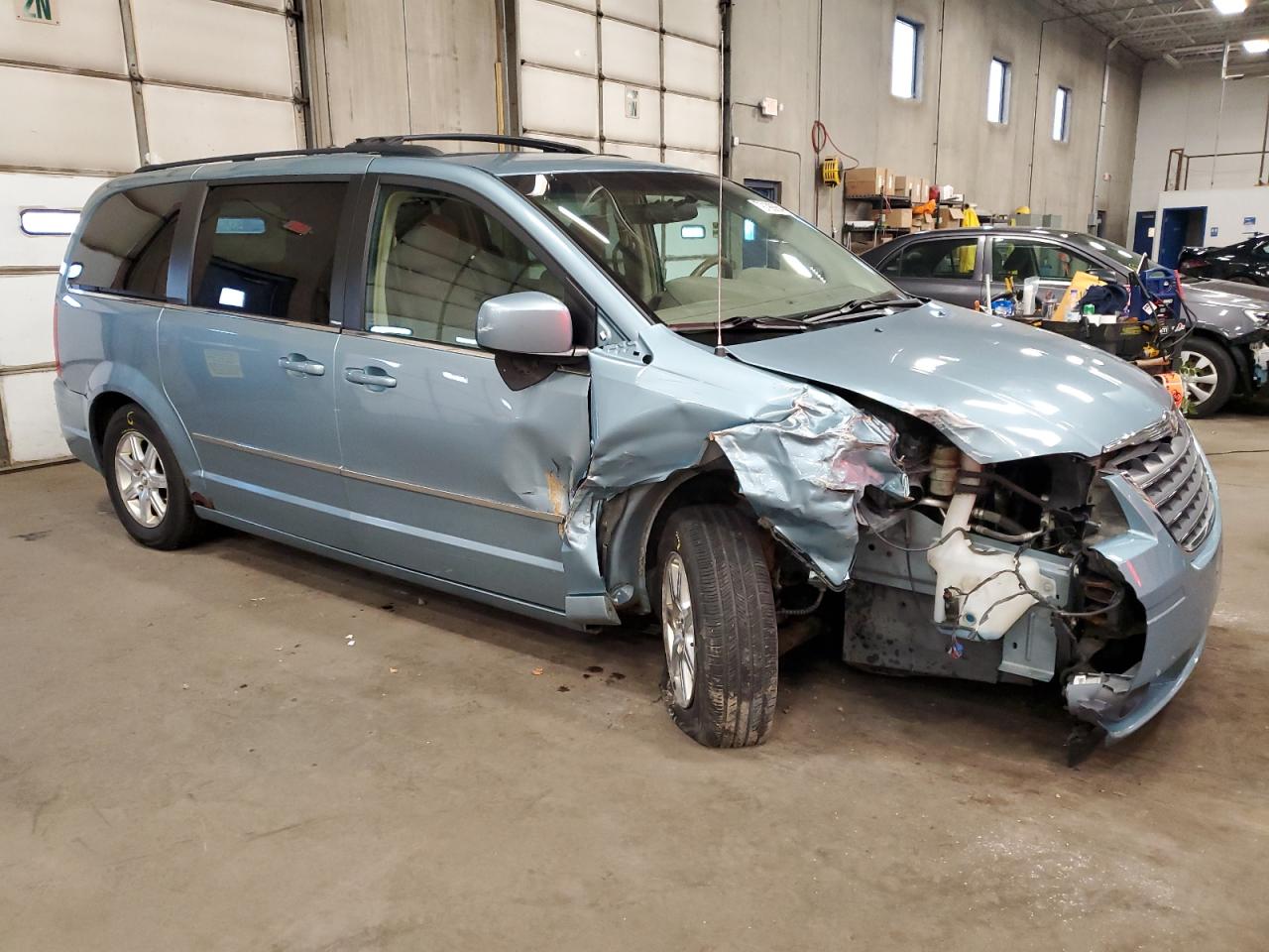 2009 Chrysler Town & Country - Image 4