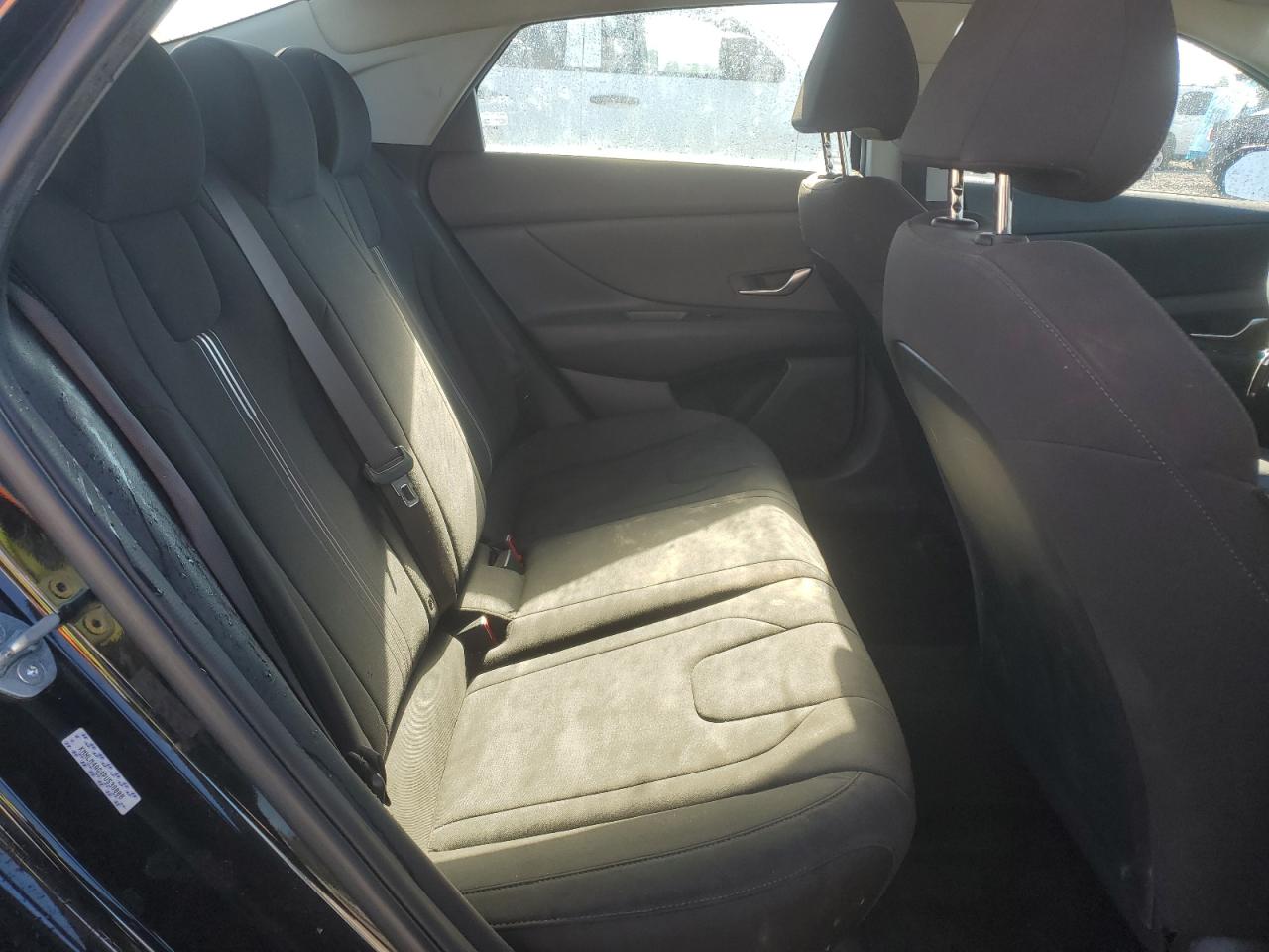 2023 Hyundai Elantra - Image 10