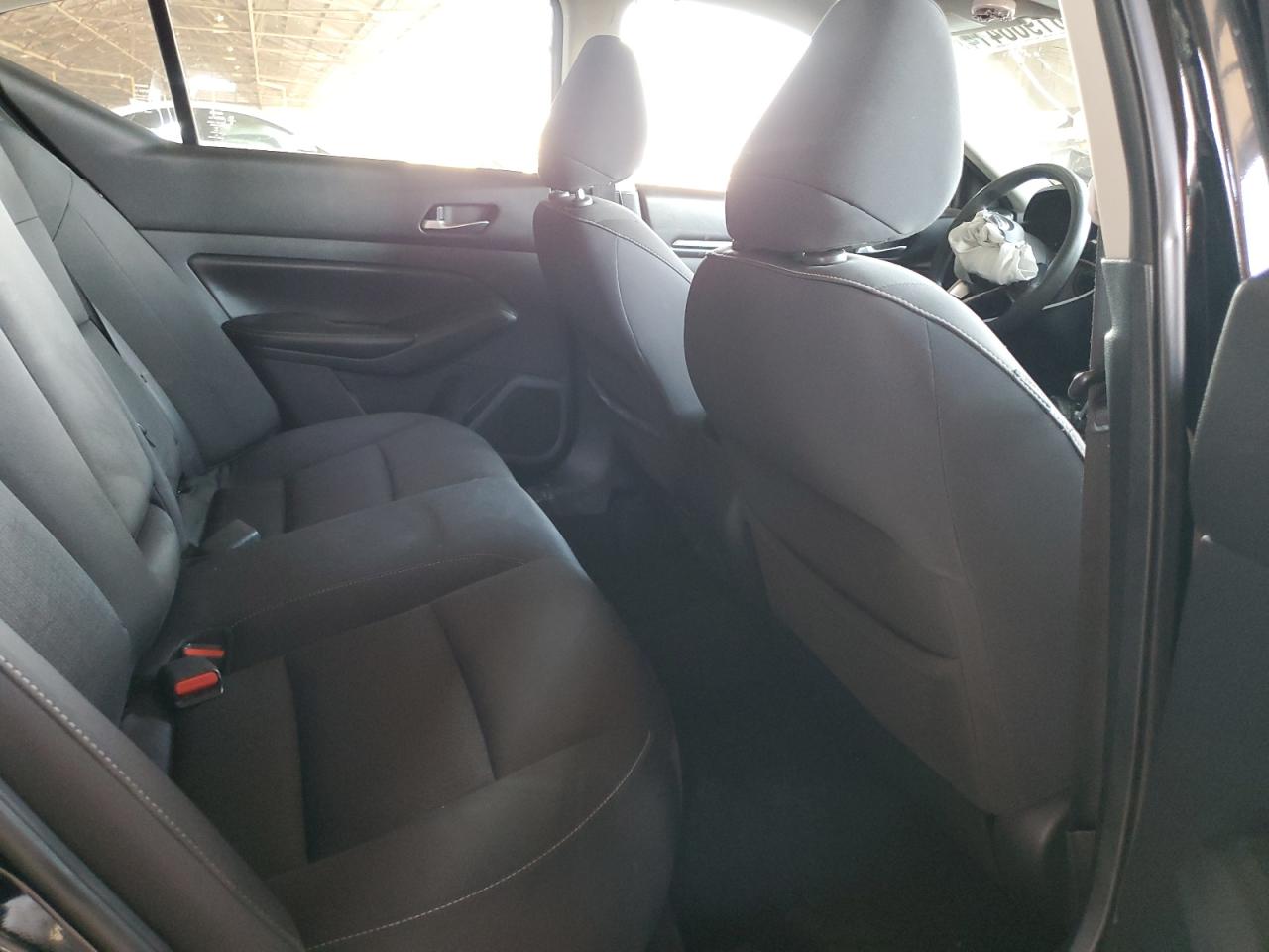 2020 Nissan Altima - Image 10