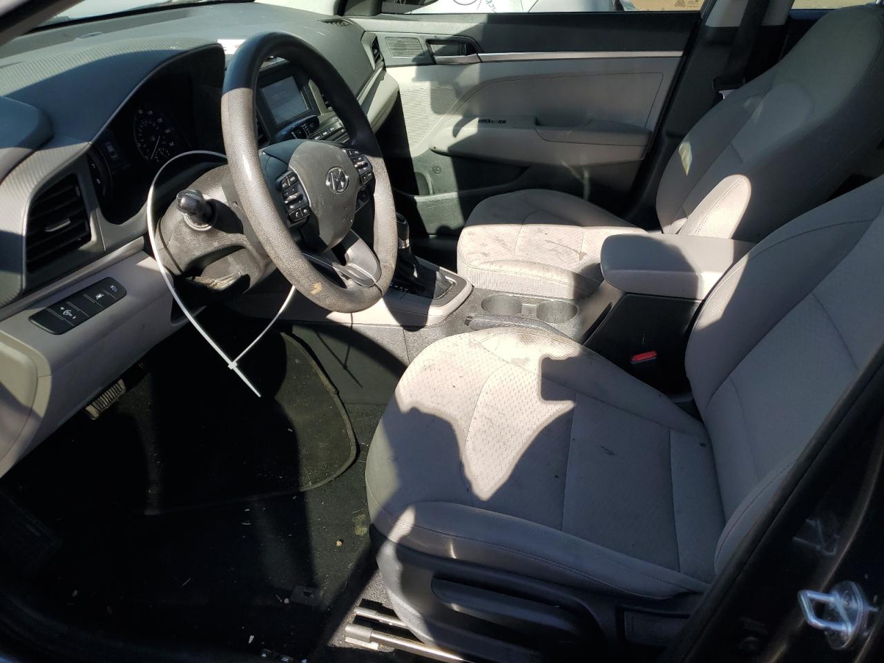 2020 Hyundai Elantra - Image 7