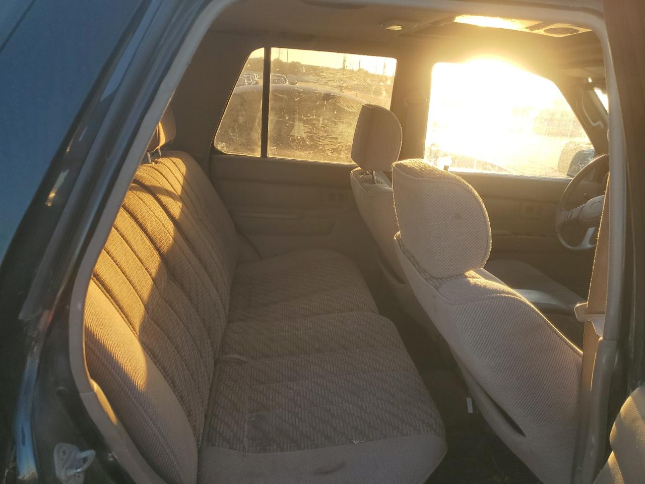 1995 Toyota 4Runner - Image 11