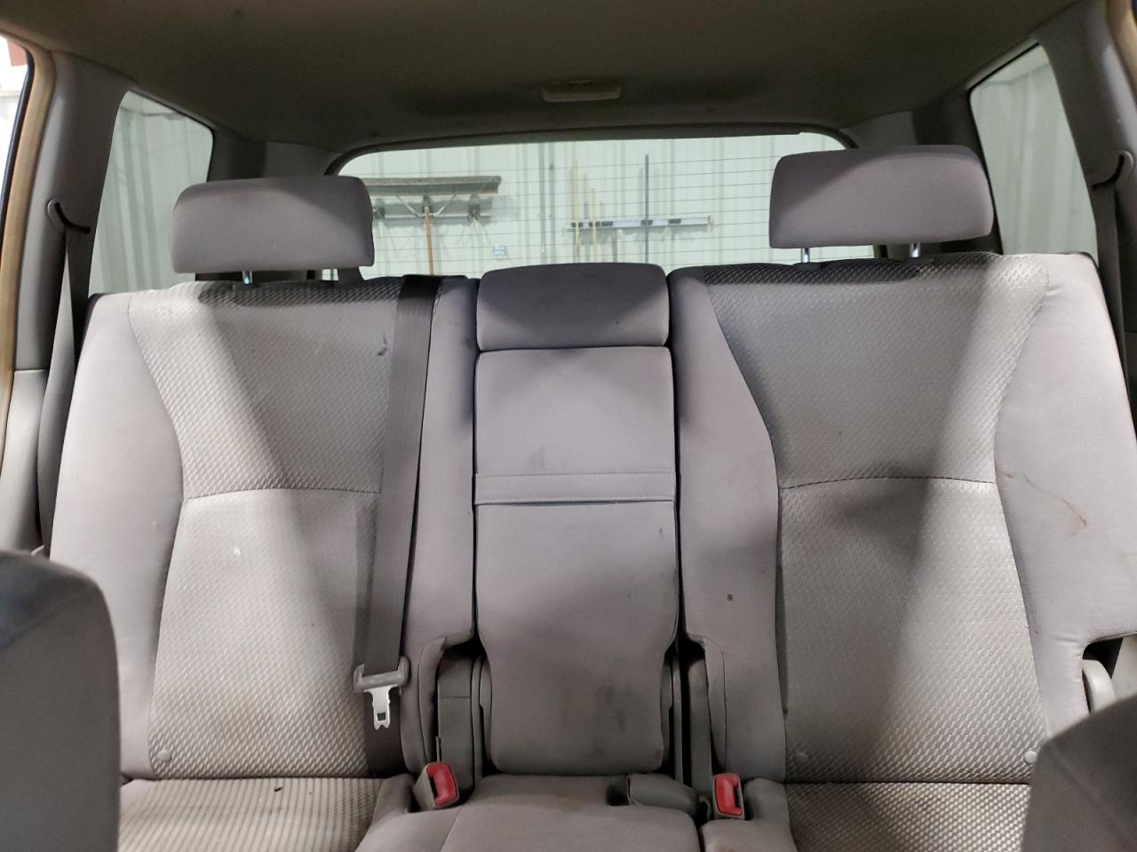 2005 Toyota Highlander - Image 10