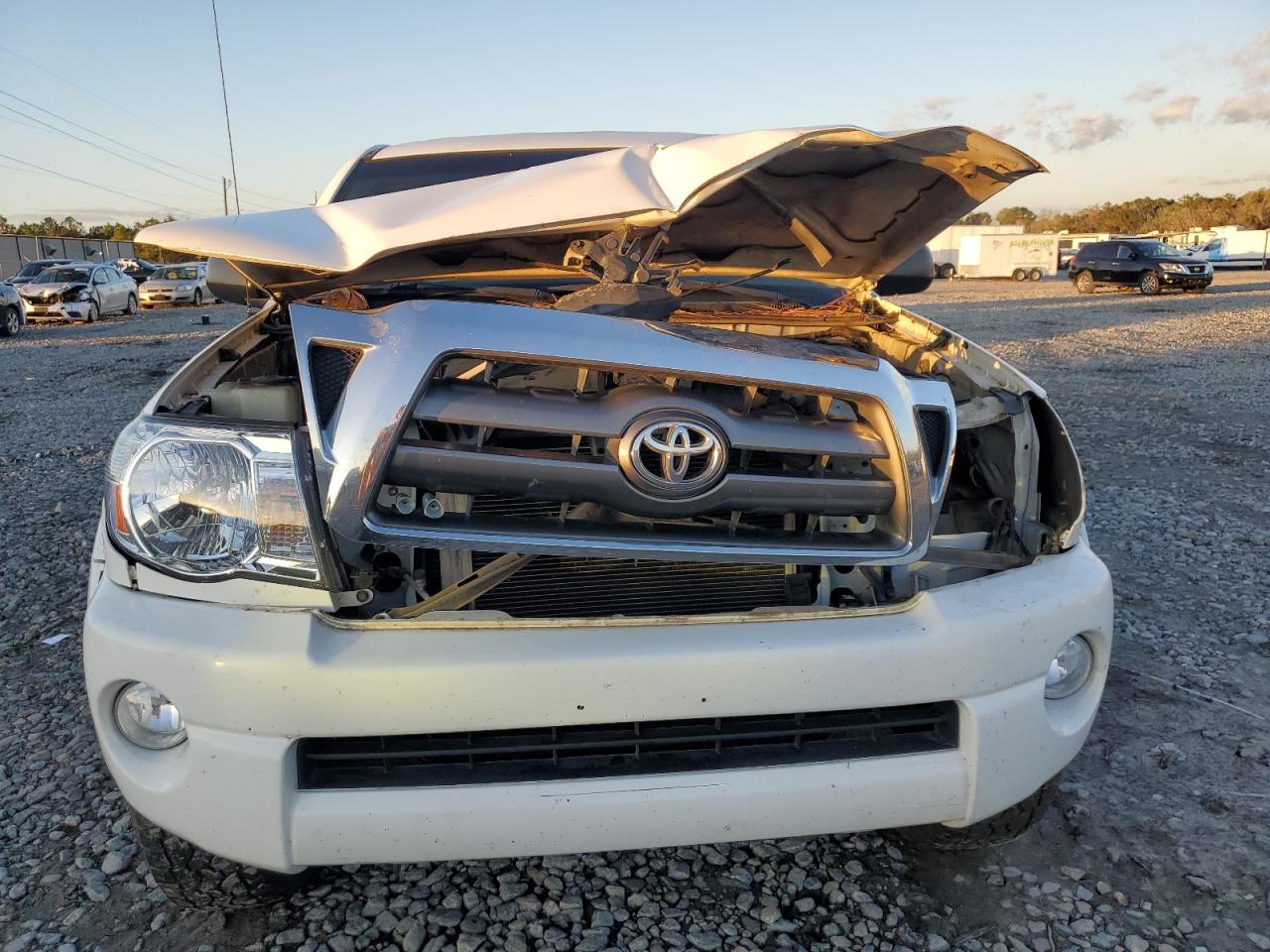 2010 Toyota Tacoma - Image 5