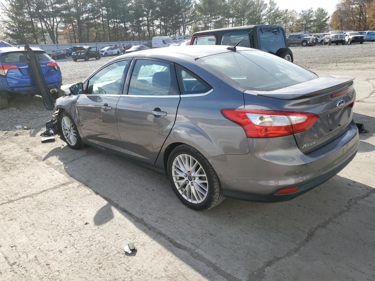 VIN 1FADP3J24EL222423 2014 FORD FOCUS no.2