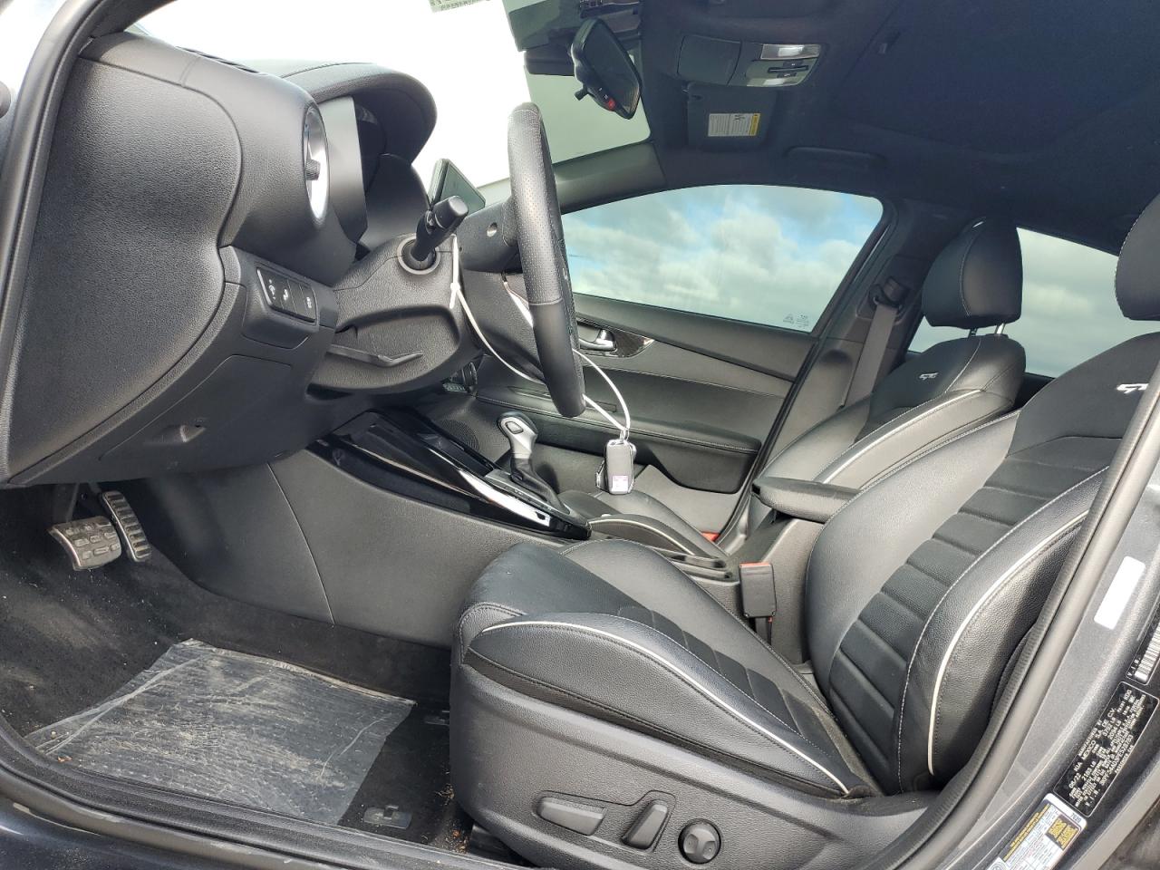 2023 Kia Forte - Image 7